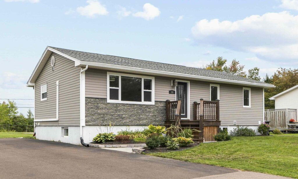 Exterior house painting project in Greater Moncton, NB